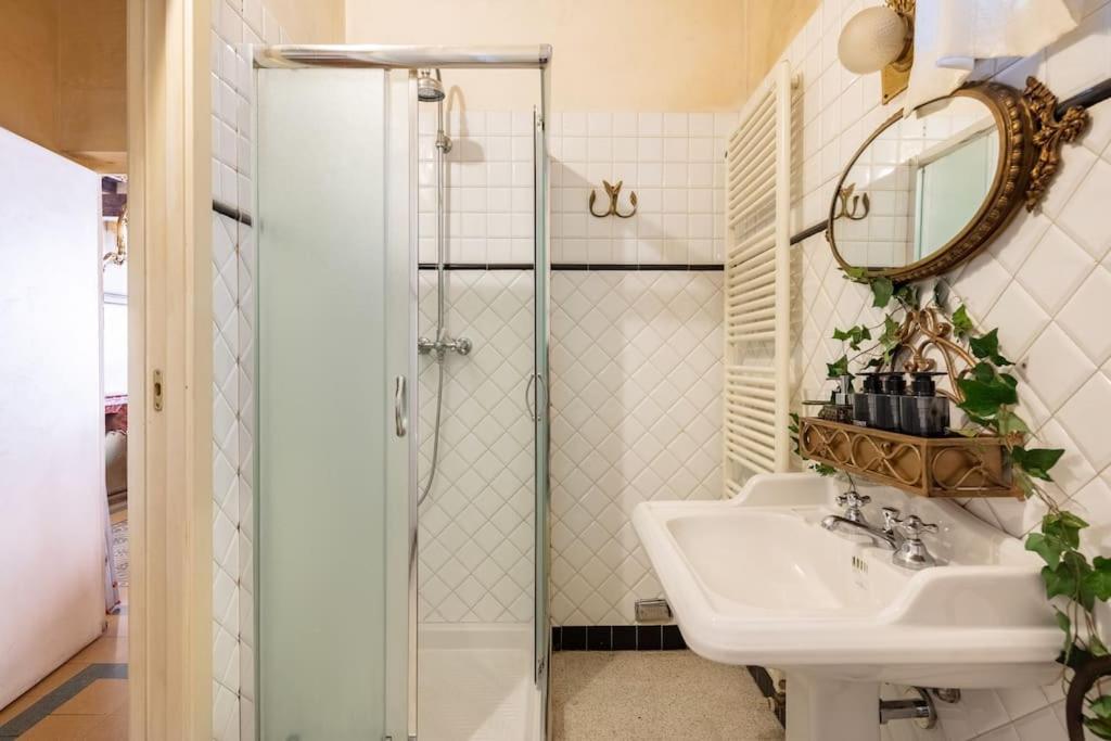 Central Elegant Apartment - Liberty House Bologna Ngoại thất bức ảnh